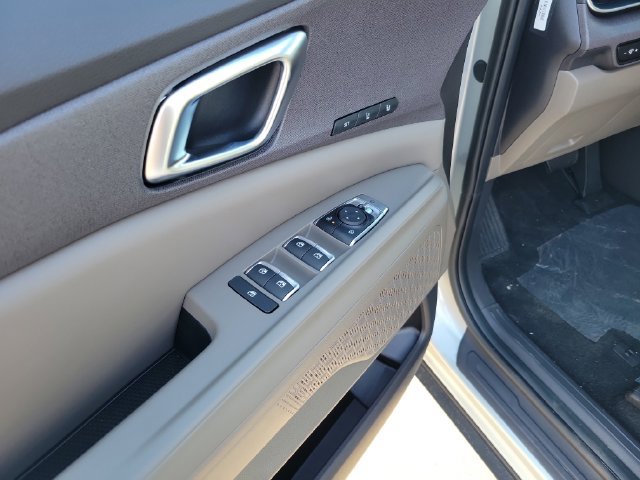 New 2026 Kia Carnival EX FWD image 6