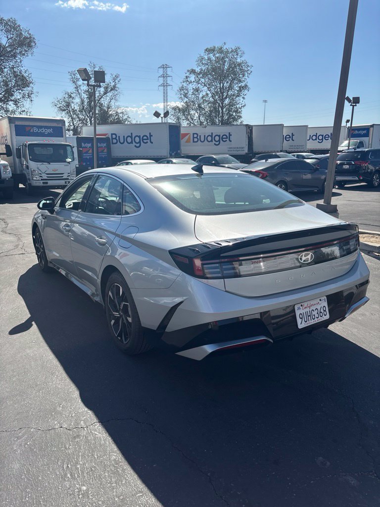 Used 2025 Hyundai Sonata SEL FWD image 5