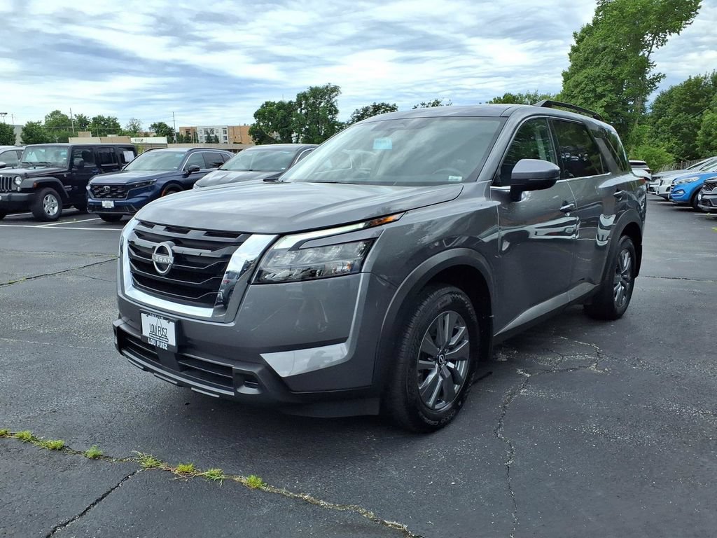 Used 2024 Nissan Pathfinder SV w/ SV Premium Package AWD/4WD image 29