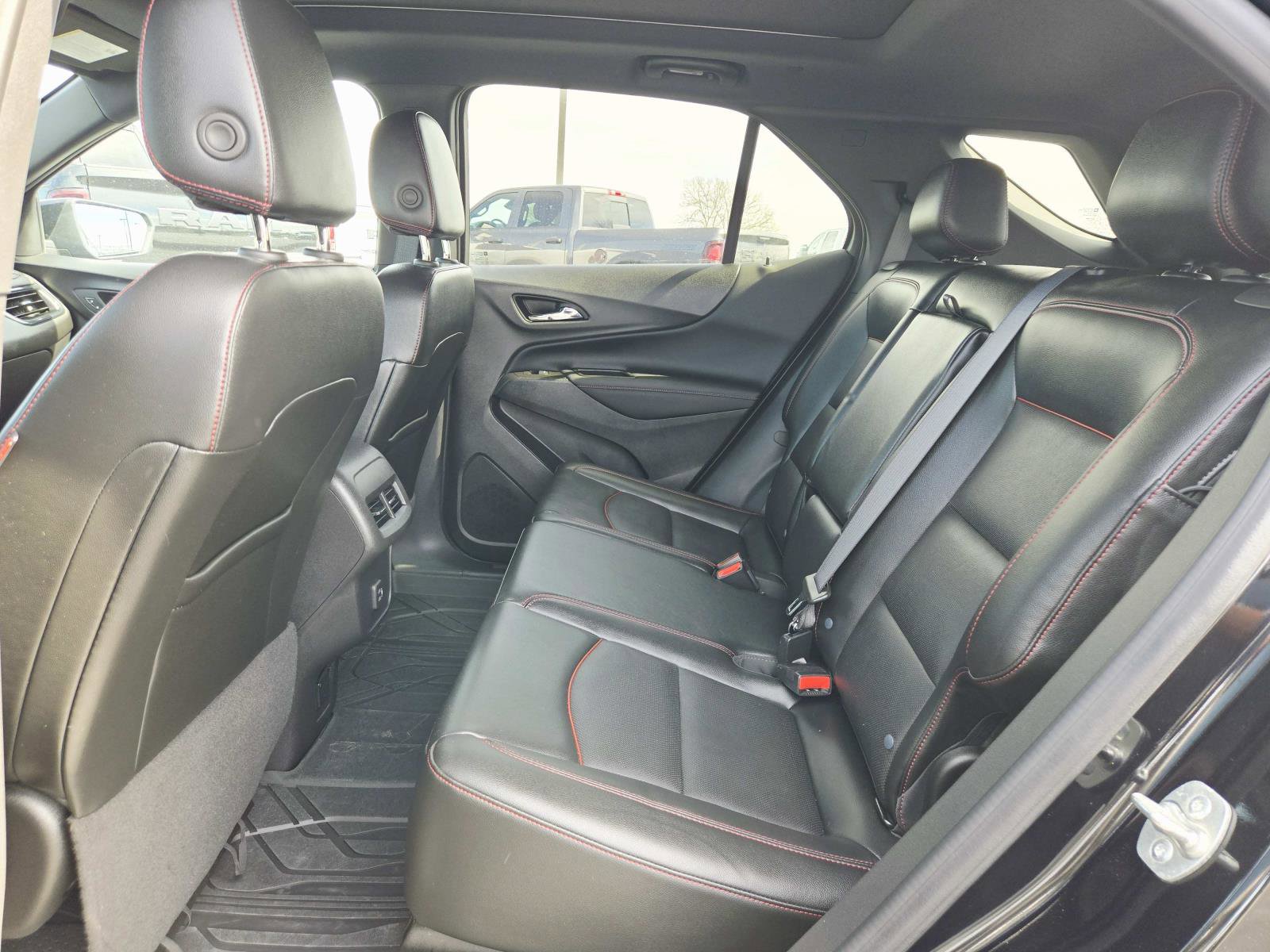 Used 2024 Chevrolet Equinox RS w/ RS Leather Package image 14
