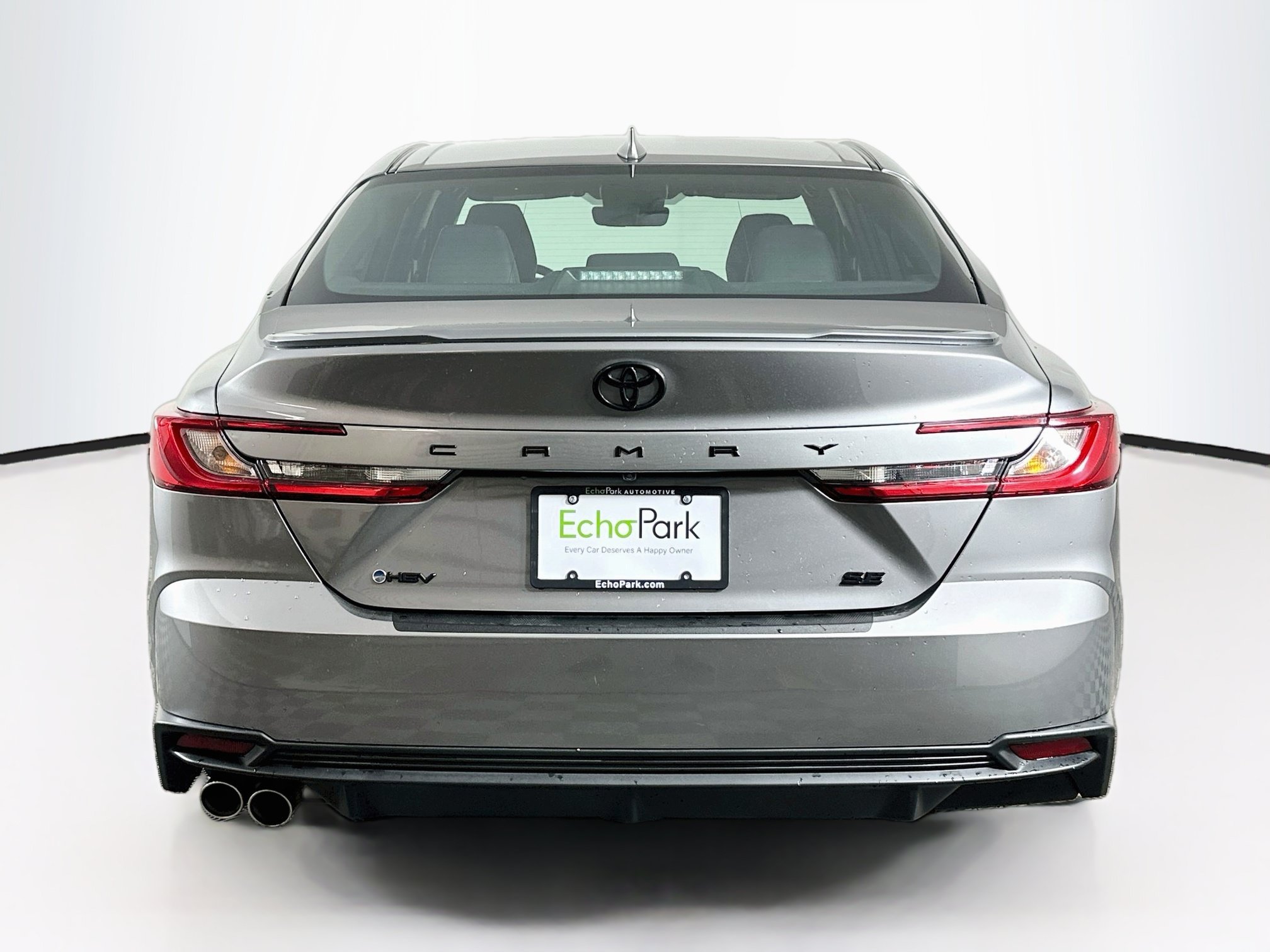 Used 2025 Toyota Camry SE w/ Convenience Package FWD image 7