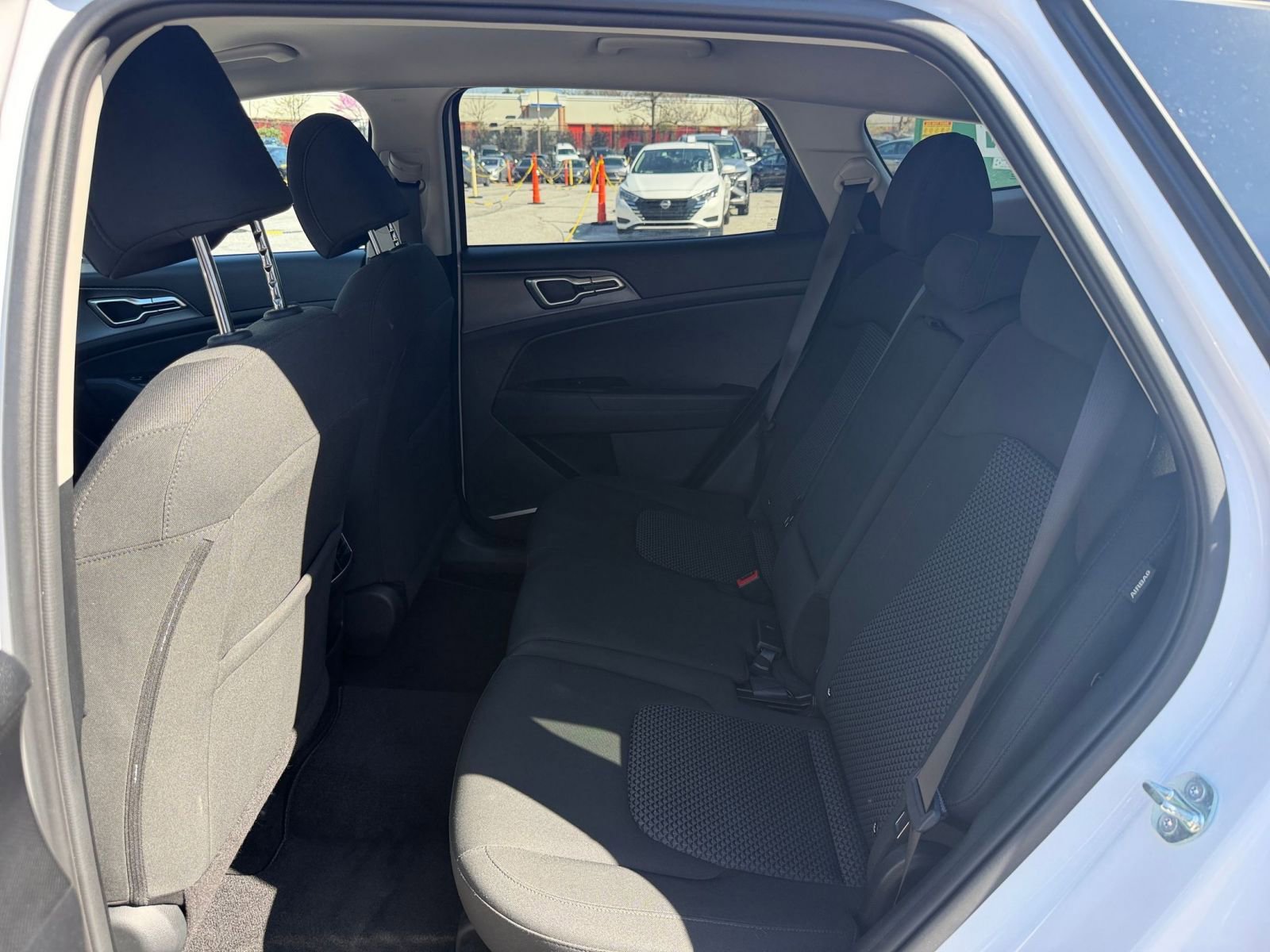 Used 2025 Kia Sportage LX image 21