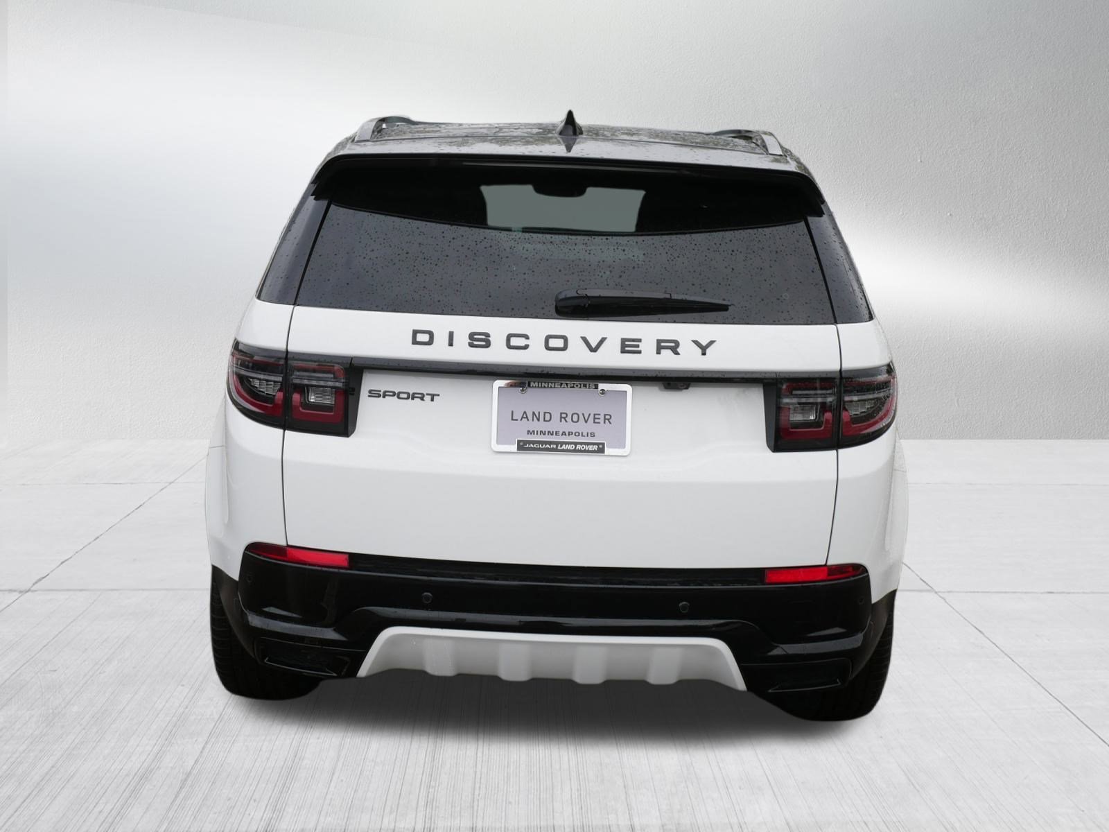 Used 2024 Land Rover Discovery Sport Dynamic SE image 6