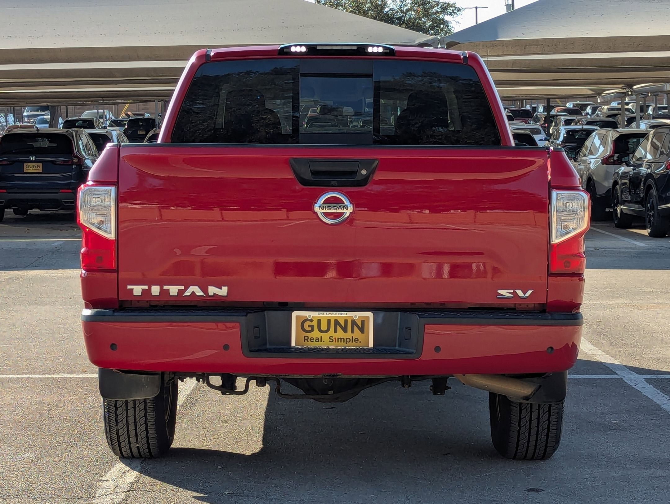 Used 2020 Nissan Titan SV image 5