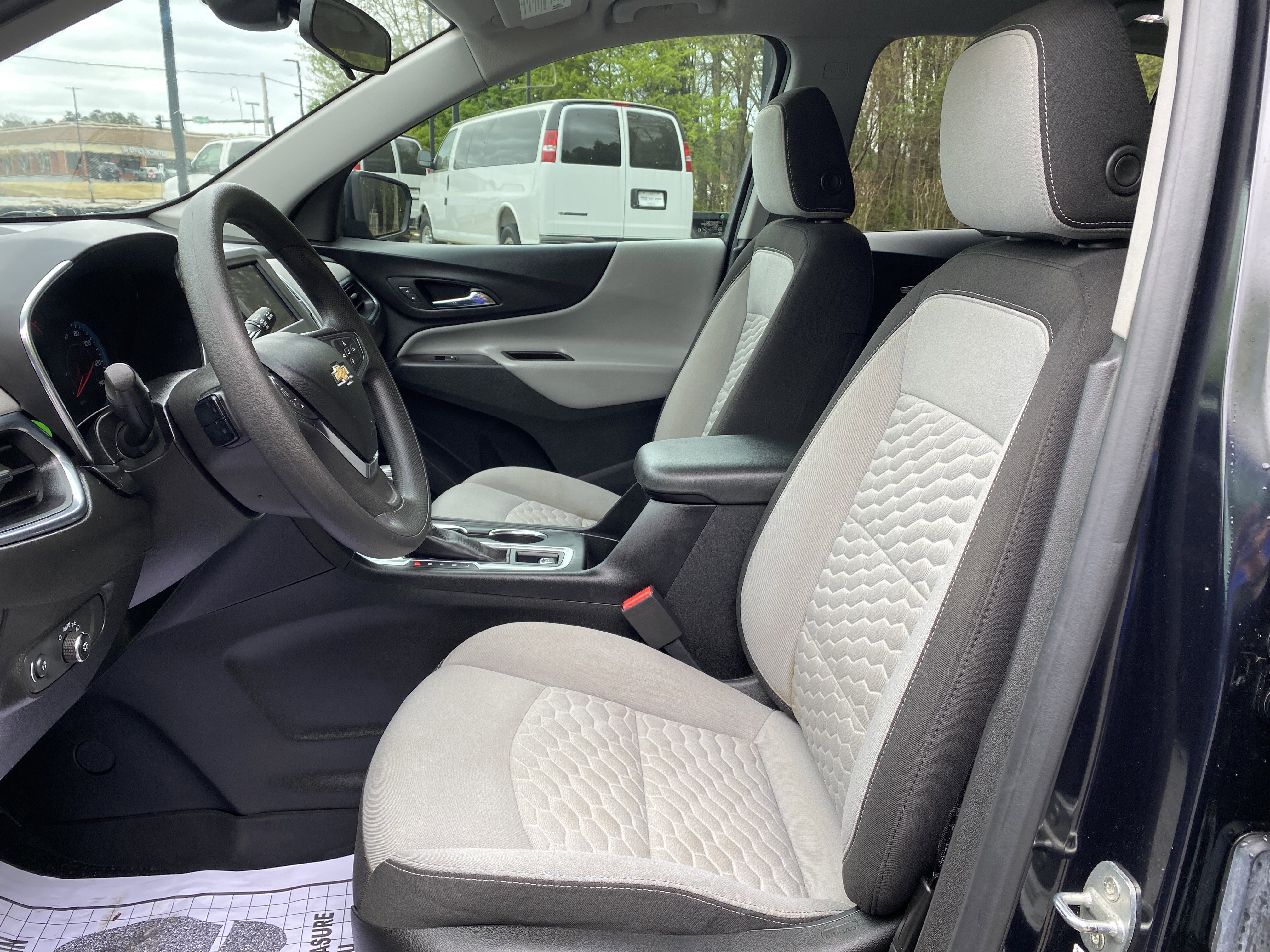 Used 2021 Chevrolet Equinox LS w/ LS Convenience Package image 16