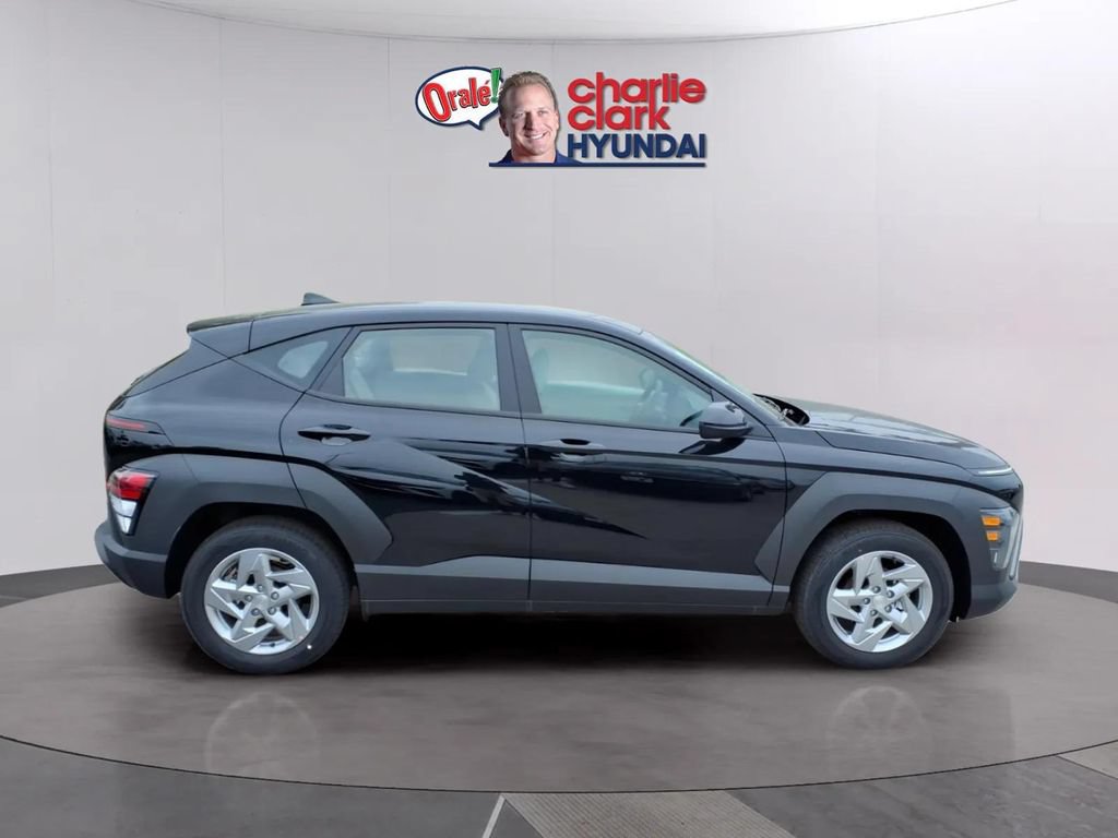 New 2026 Hyundai Kona SE FWD image 6