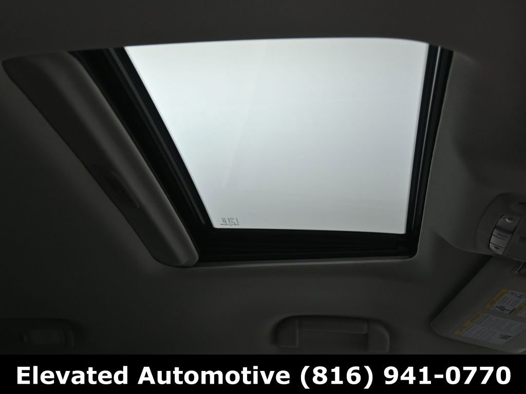 Used 2023 INFINITI QX80 Premium Select w/ All-Season Package image 9