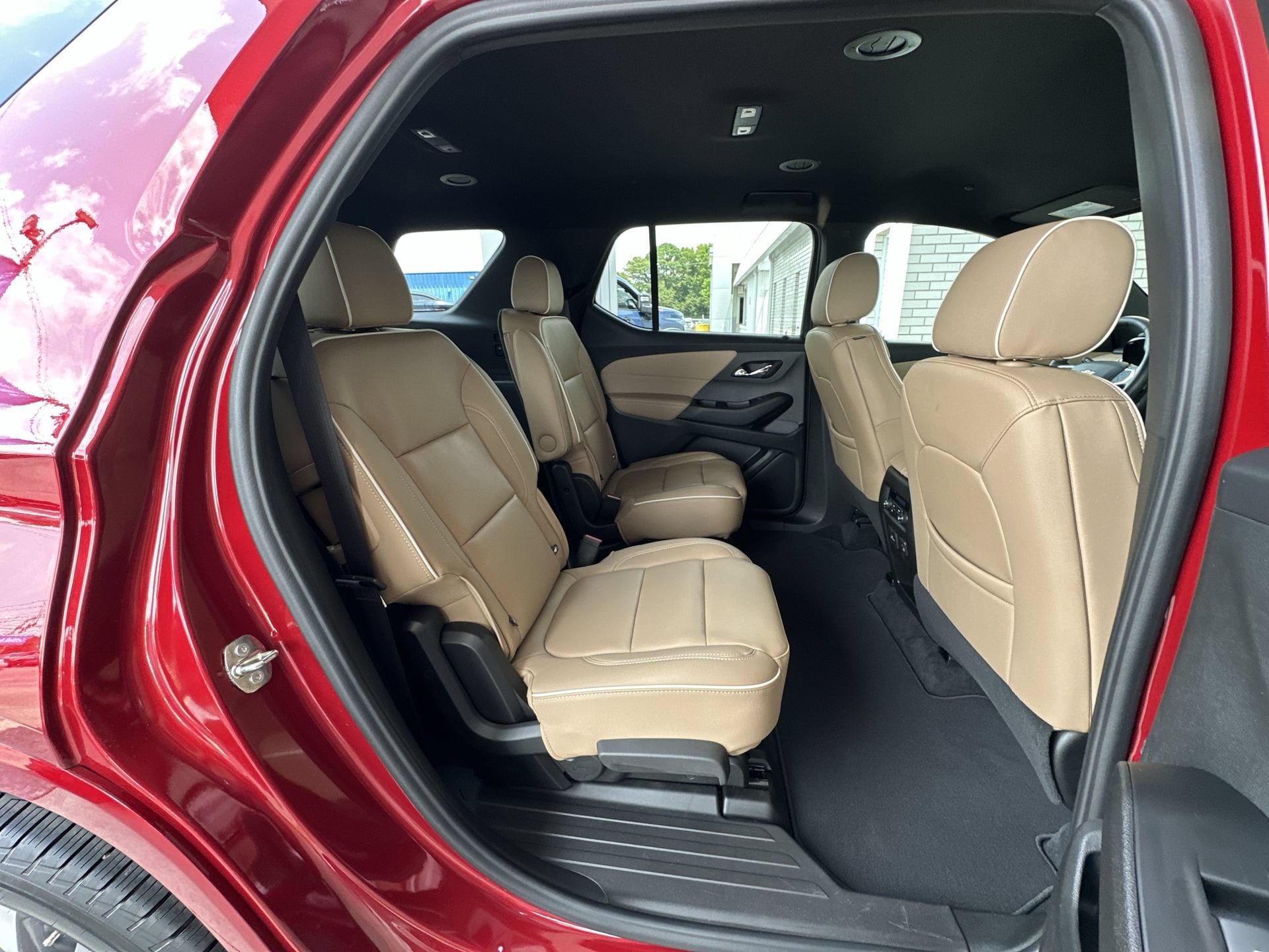 Certified 2023 Chevrolet Traverse Premier FWD image 27