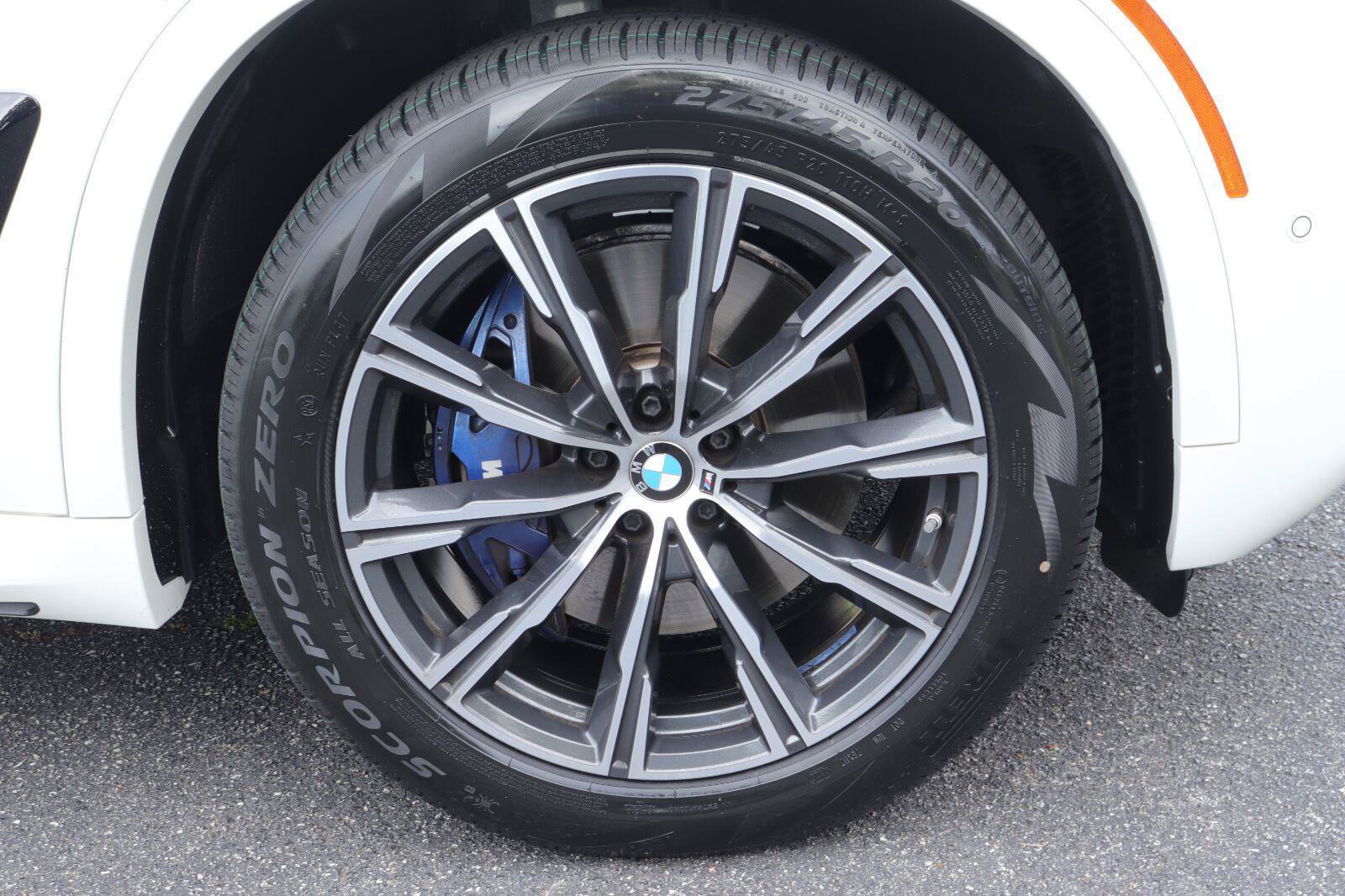 Used 2024 BMW X5 xDrive40i w/ M Sport Package AWD/4WD image 47