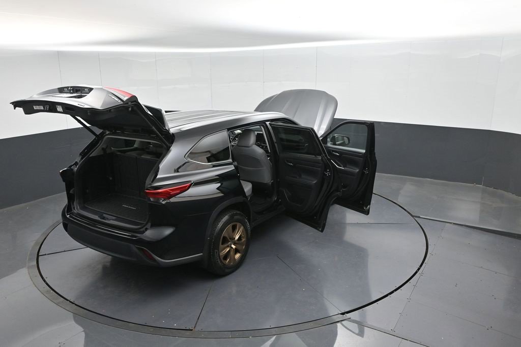Used 2023 Toyota Highlander Bronze Edition image 46