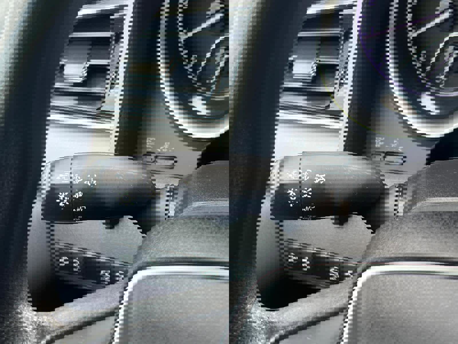 Used 2022 Toyota Camry LE image 19