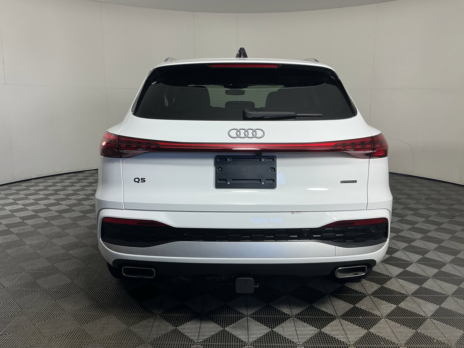 Used 2025 Audi Q5 Premium Plus w/ Premium Plus AWD/4WD image 7