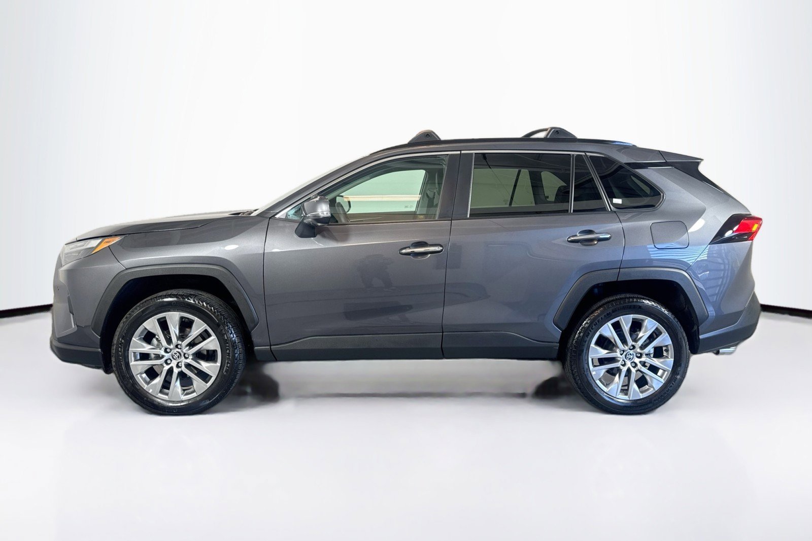 Used 2024 Toyota RAV4 Limited image 8