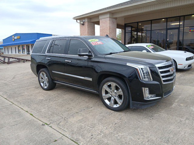 Used 2017 Cadillac Escalade Premium Luxury AWD/4WD image 1