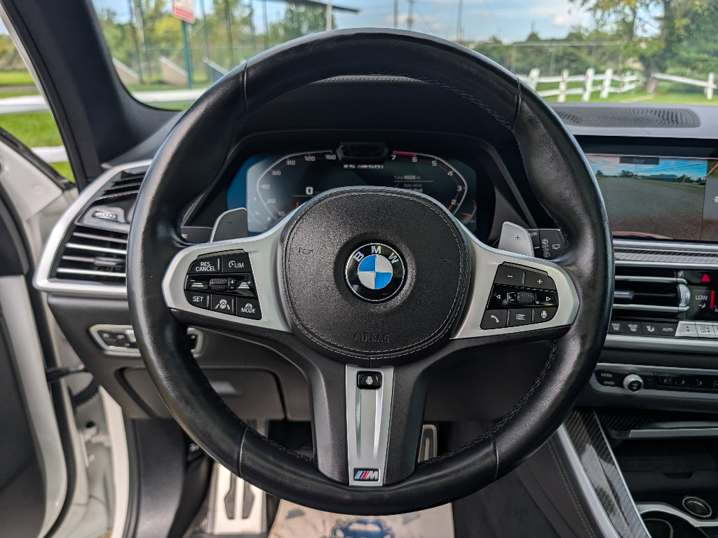 Used 2021 BMW X5 M50i AWD/4WD image 25