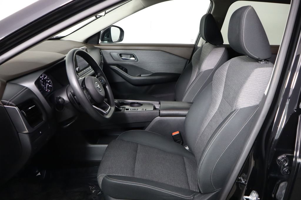 Used 2021 Nissan Rogue SV FWD image 14