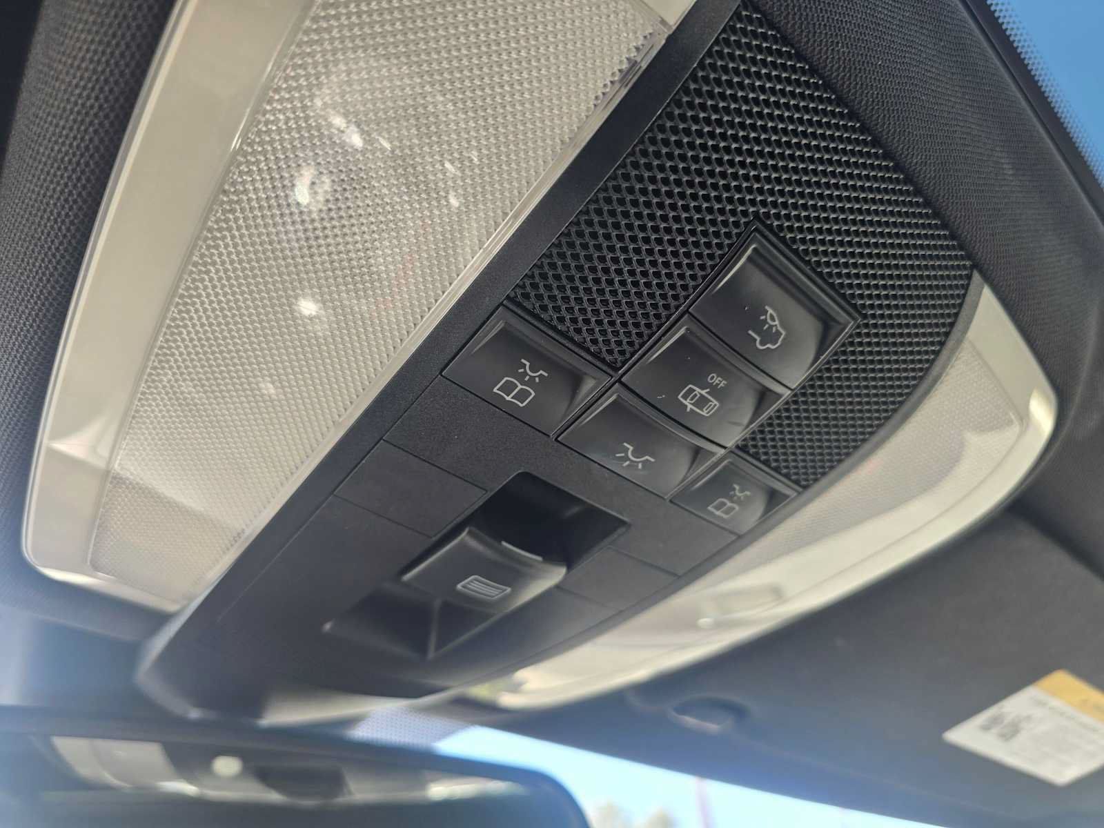 Used 2010 Mercedes-Benz C 300 Sedan image 30