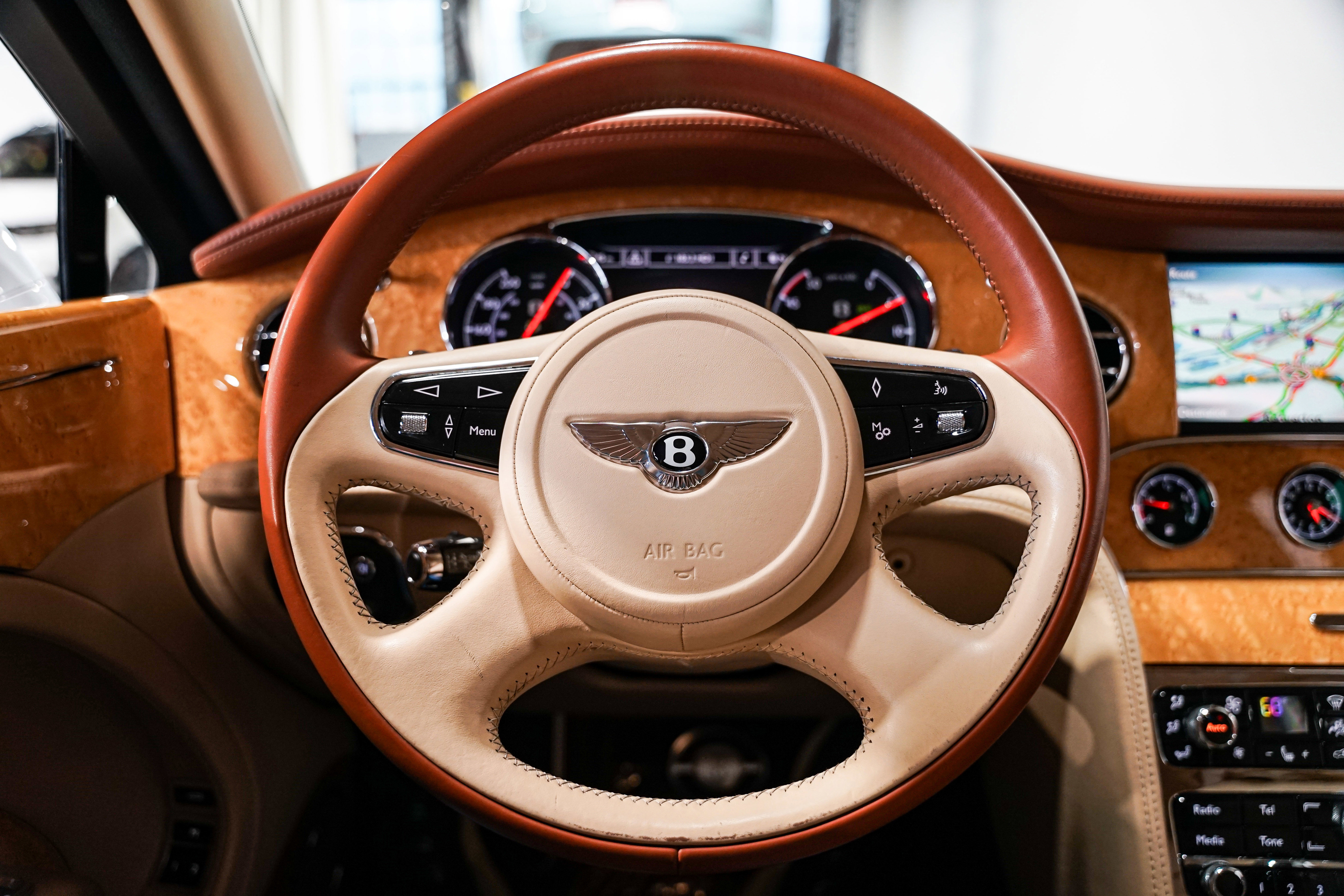 Used 2012 Bentley Mulsanne image 10