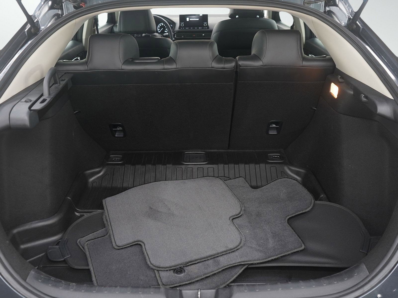 Used 2022 Honda Civic EX-L image 9