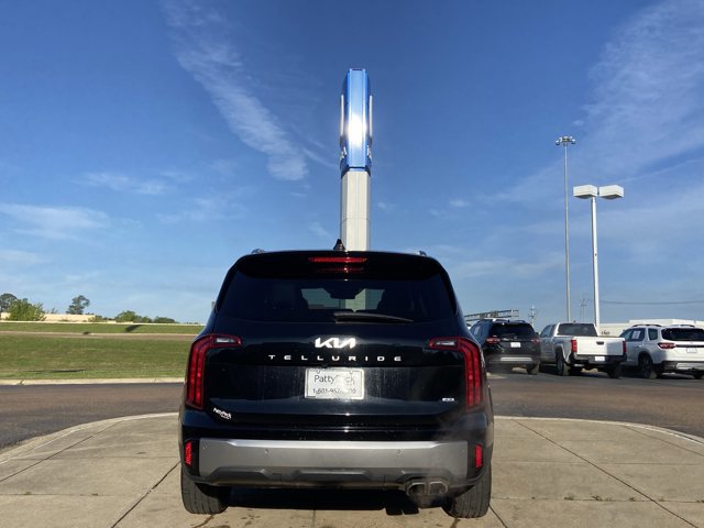 Used 2025 Kia Telluride S image 16
