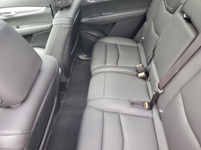 Certified 2025 Cadillac XT6 Luxury image 32