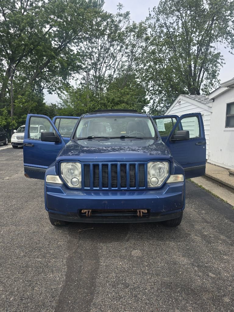 Used 2010 Jeep Liberty 4WD Sport image 24