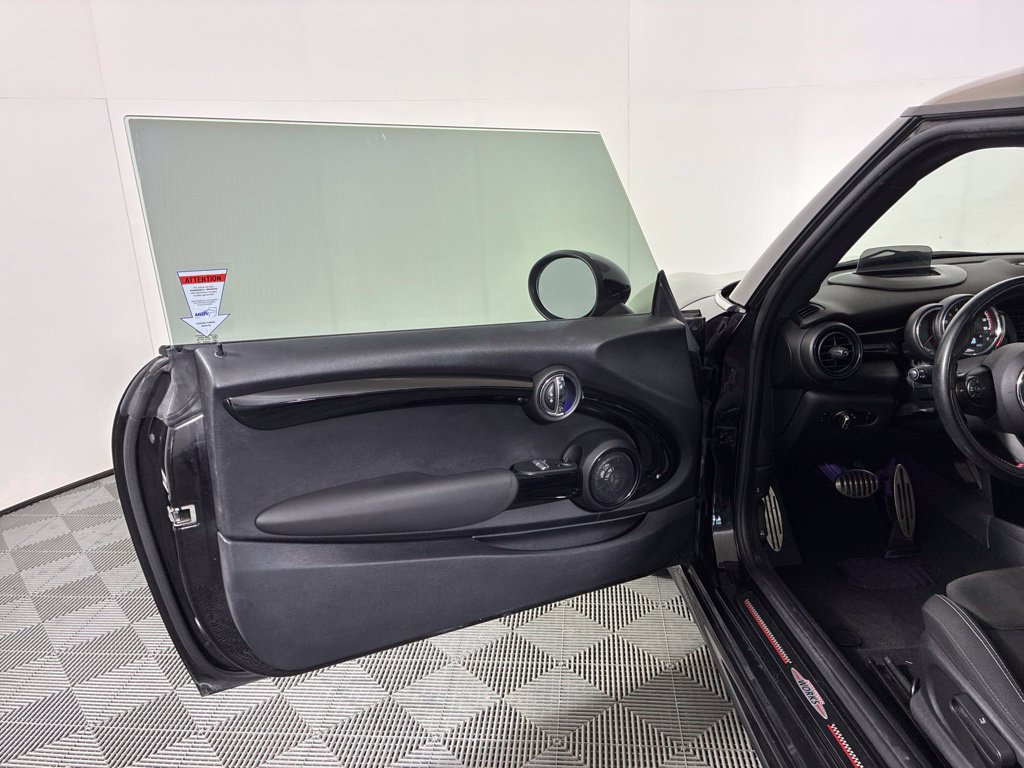 Used 2019 MINI Cooper John Cooper Works w/ Signature Upholstery Package FWD image 21