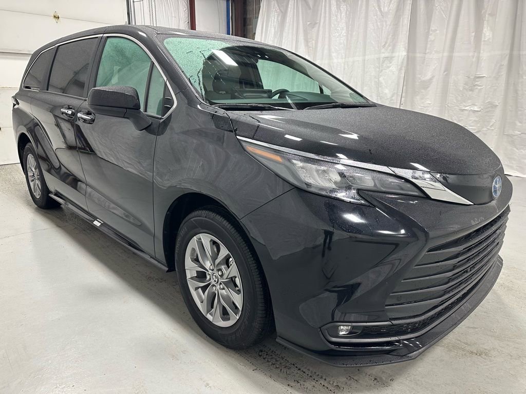 Used 2025 Toyota Sienna XLE