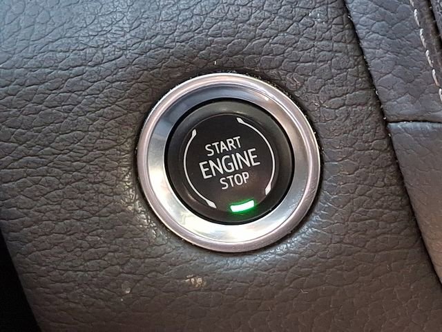 Used 2022 GMC Yukon Denali w/ Denali Premium Package AWD/4WD image 24
