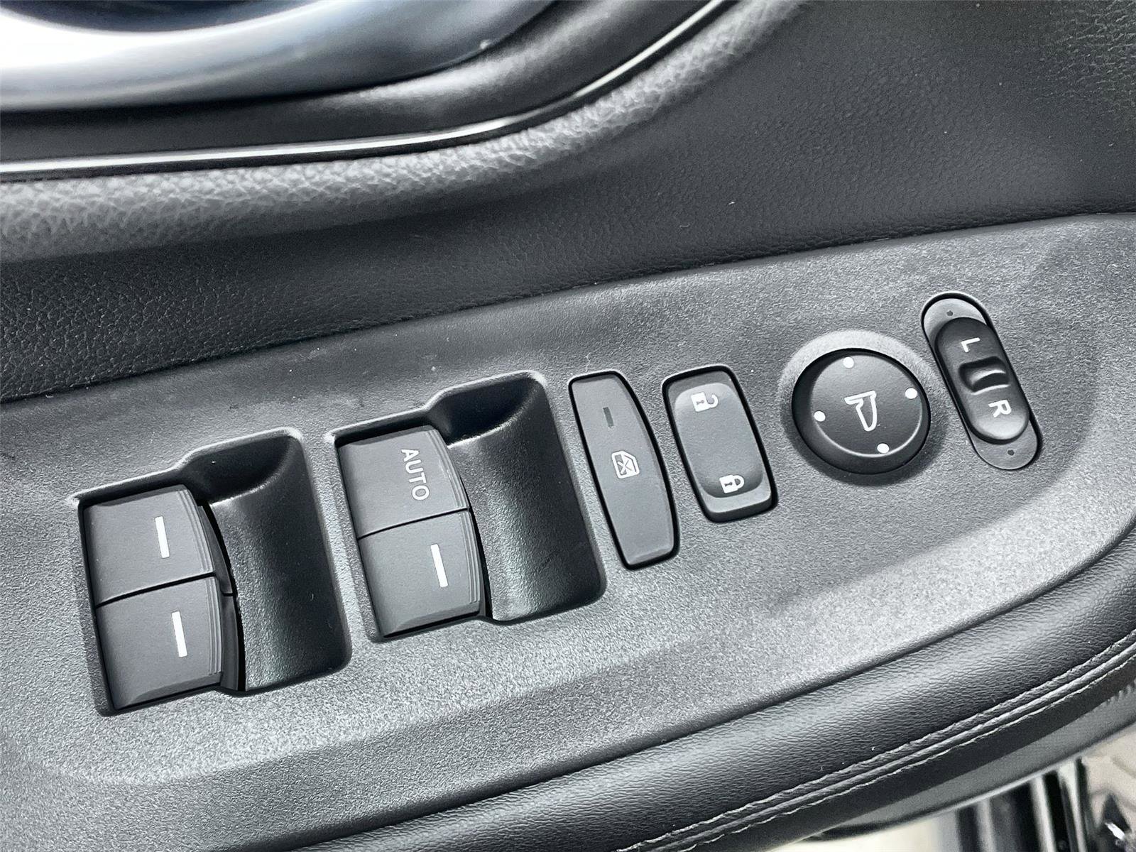 New 2026 Honda HR-V LX image 12