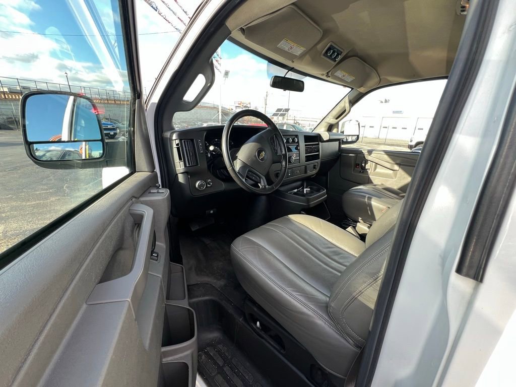 Used 2023 Chevrolet Express 3500 LS RWD image 5