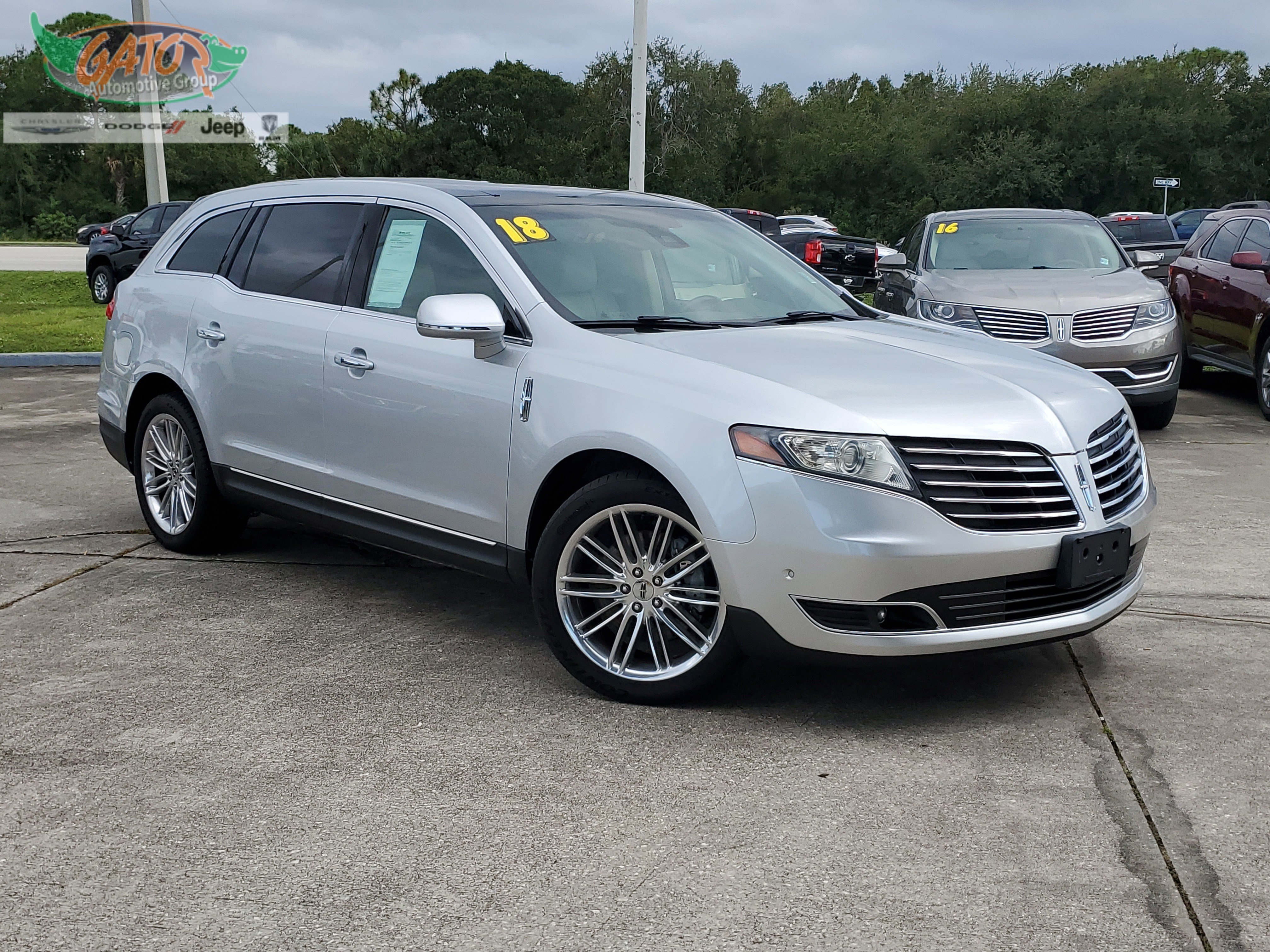 Used 2018 Lincoln MKT AWD w/ Technology Package image 1