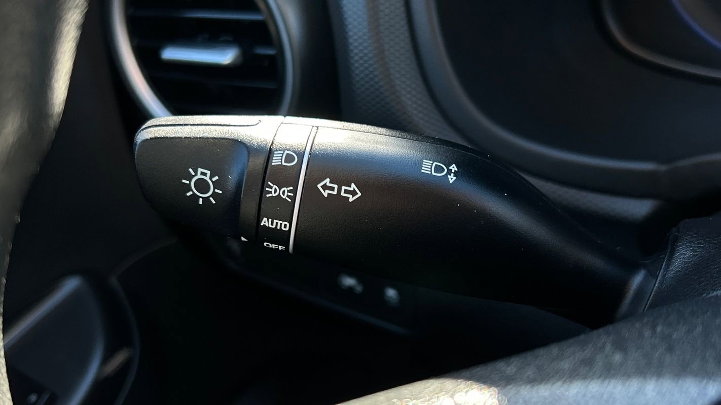 Used 2021 Hyundai Kona SE image 22