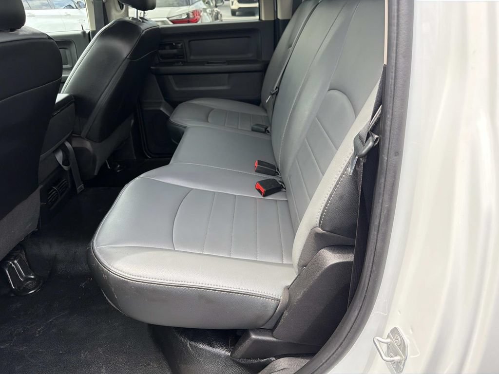 Used 2022 RAM 1500 Tradesman w/ Chrome Appearance Group RWD image 15
