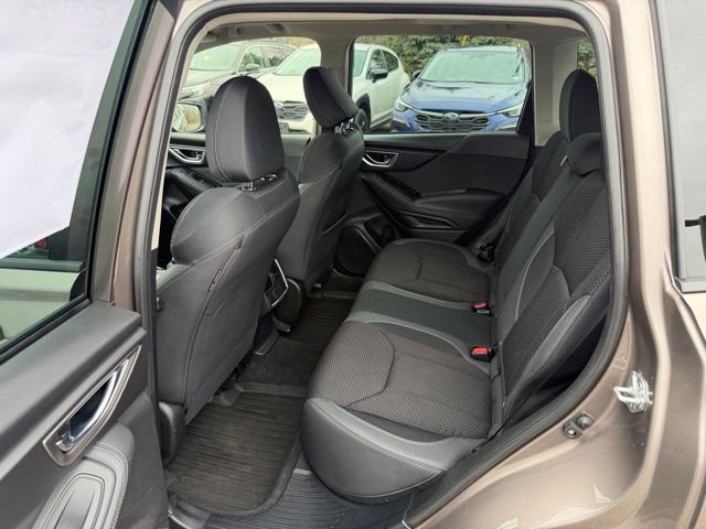 Used 2023 Subaru Forester Premium AWD/4WD image 9