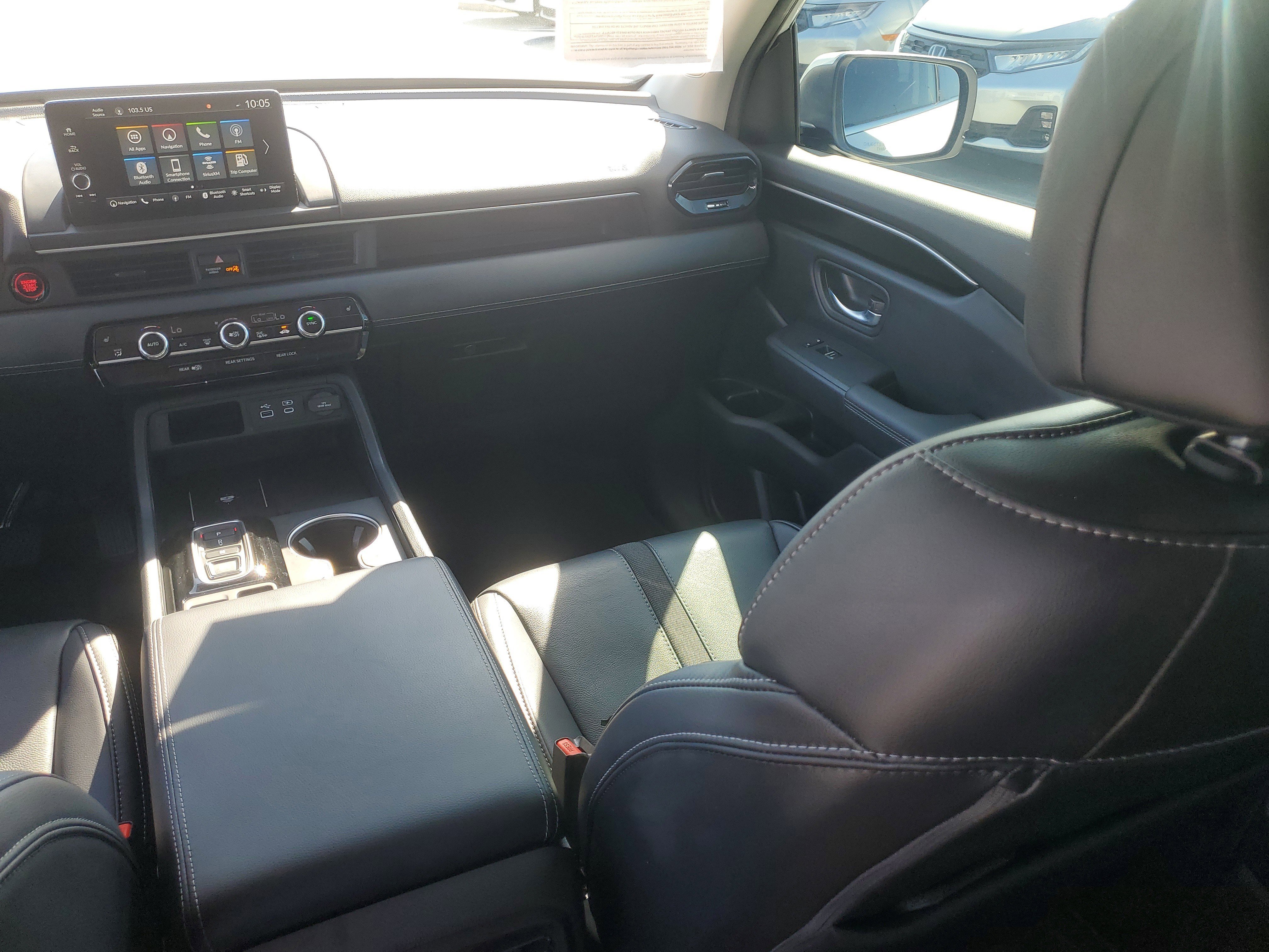 Certified 2025 Honda Pilot Touring image 18