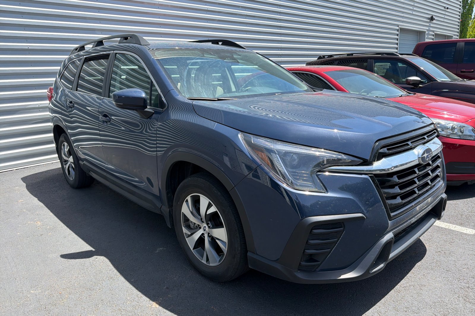 Used 2024 Subaru Ascent Premium w/ Convenience Package AWD/4WD image 2