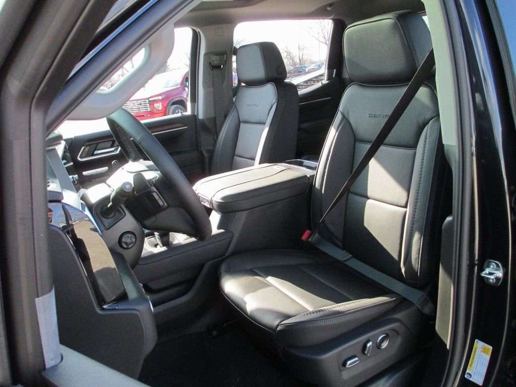New 2026 GMC Sierra 1500 Denali w/ Denali Reserve Package image 15