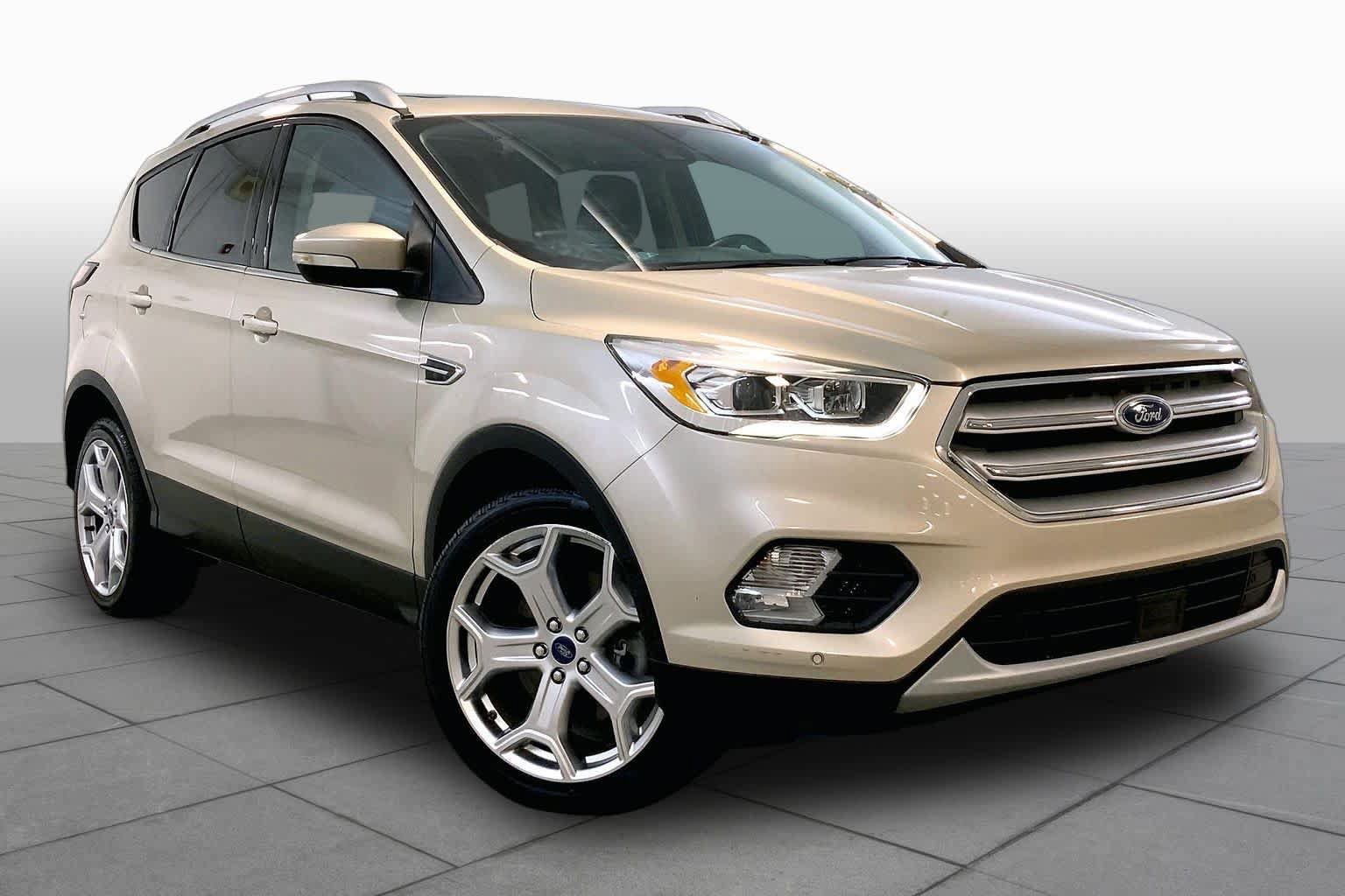 Used 2018 Ford Escape Titanium w/ Ford Safe & Smart Package AWD/4WD image 2