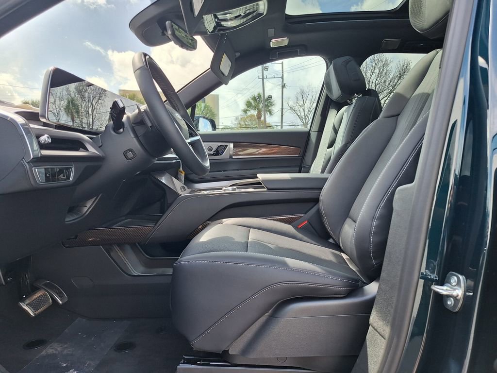 New 2026 Cadillac Vistiq Luxury image 15