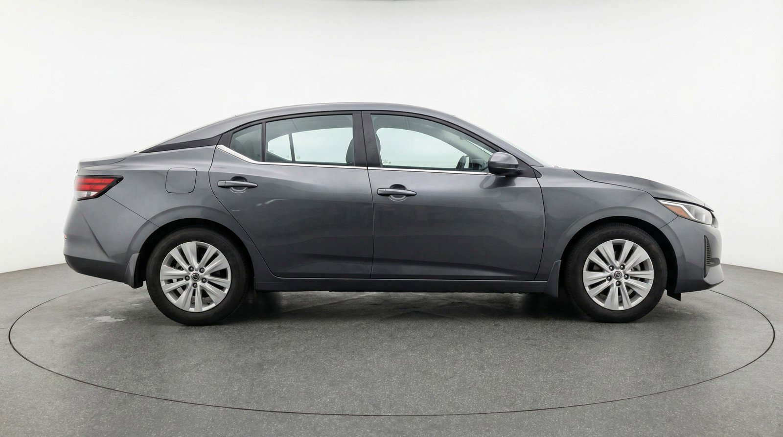 Used 2025 Nissan Sentra S FWD image 11