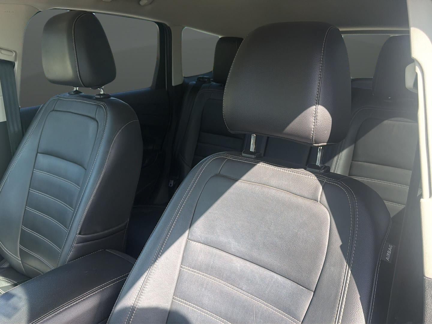 Used 2017 Ford Escape SE w/ SE Leather Comfort Package AWD/4WD image 11