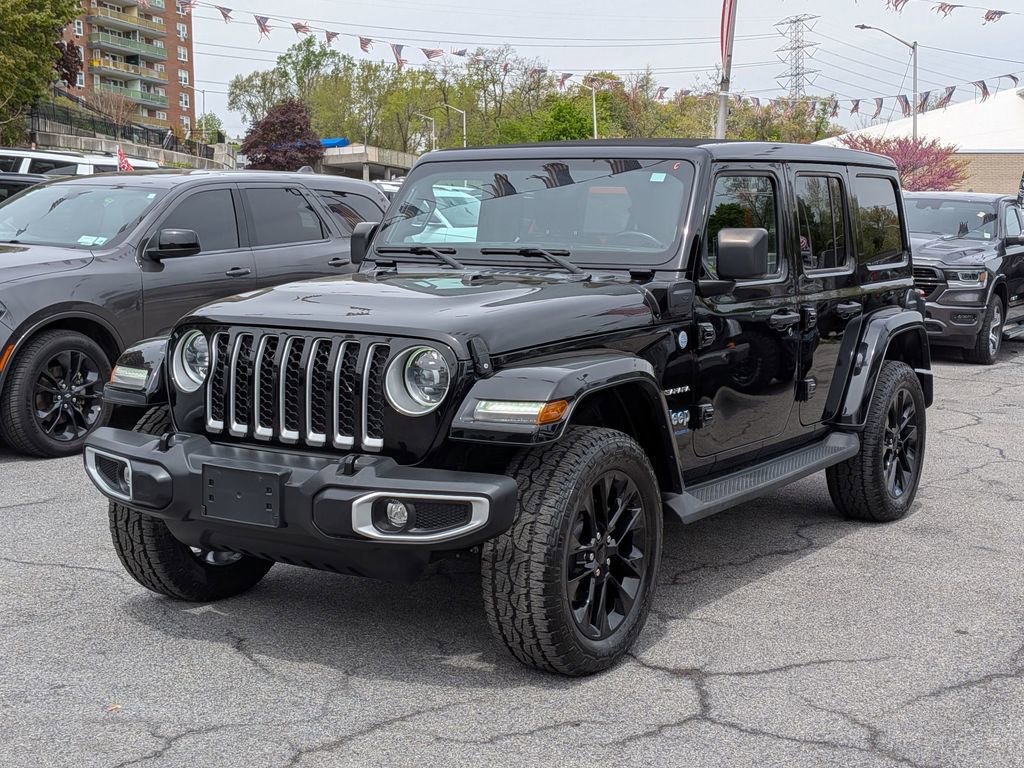 Used 2023 Jeep Wrangler Unlimited Sahara w/ Cold Weather Group AWD/4WD image 1