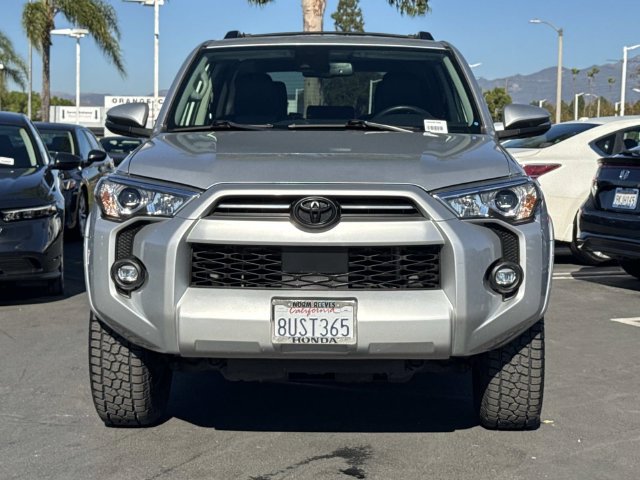 Used 2021 Toyota 4Runner SR5 Premium w/ Moonroof Package AWD/4WD image 8