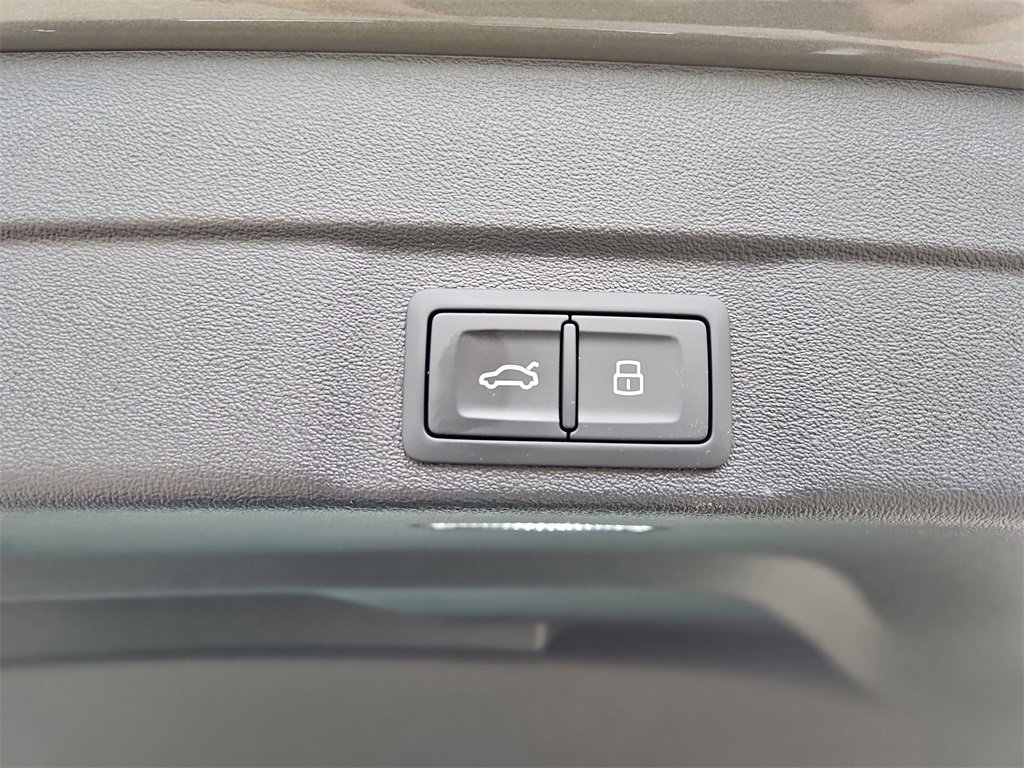Used 2025 Audi A5 2.0T Premium Plus image 25