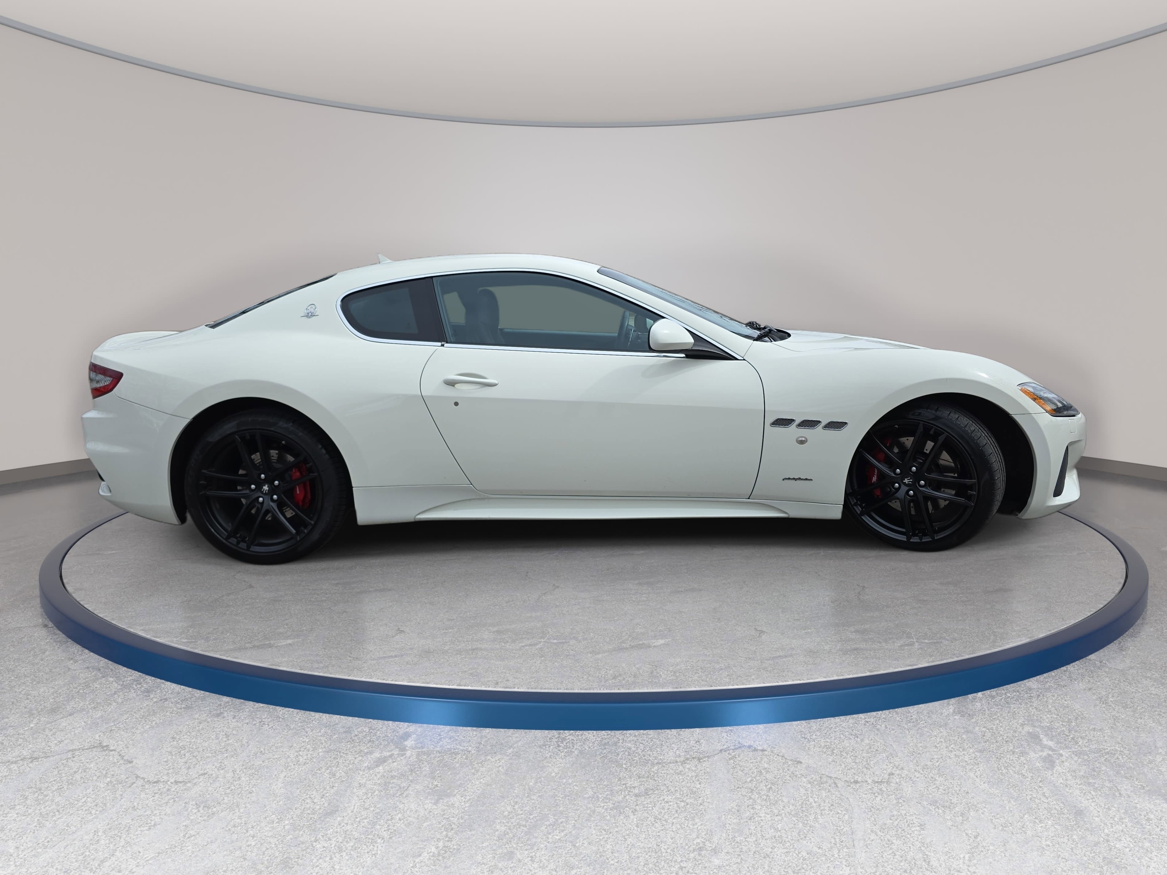 Used 2018 Maserati GranTurismo Sport RWD image 4