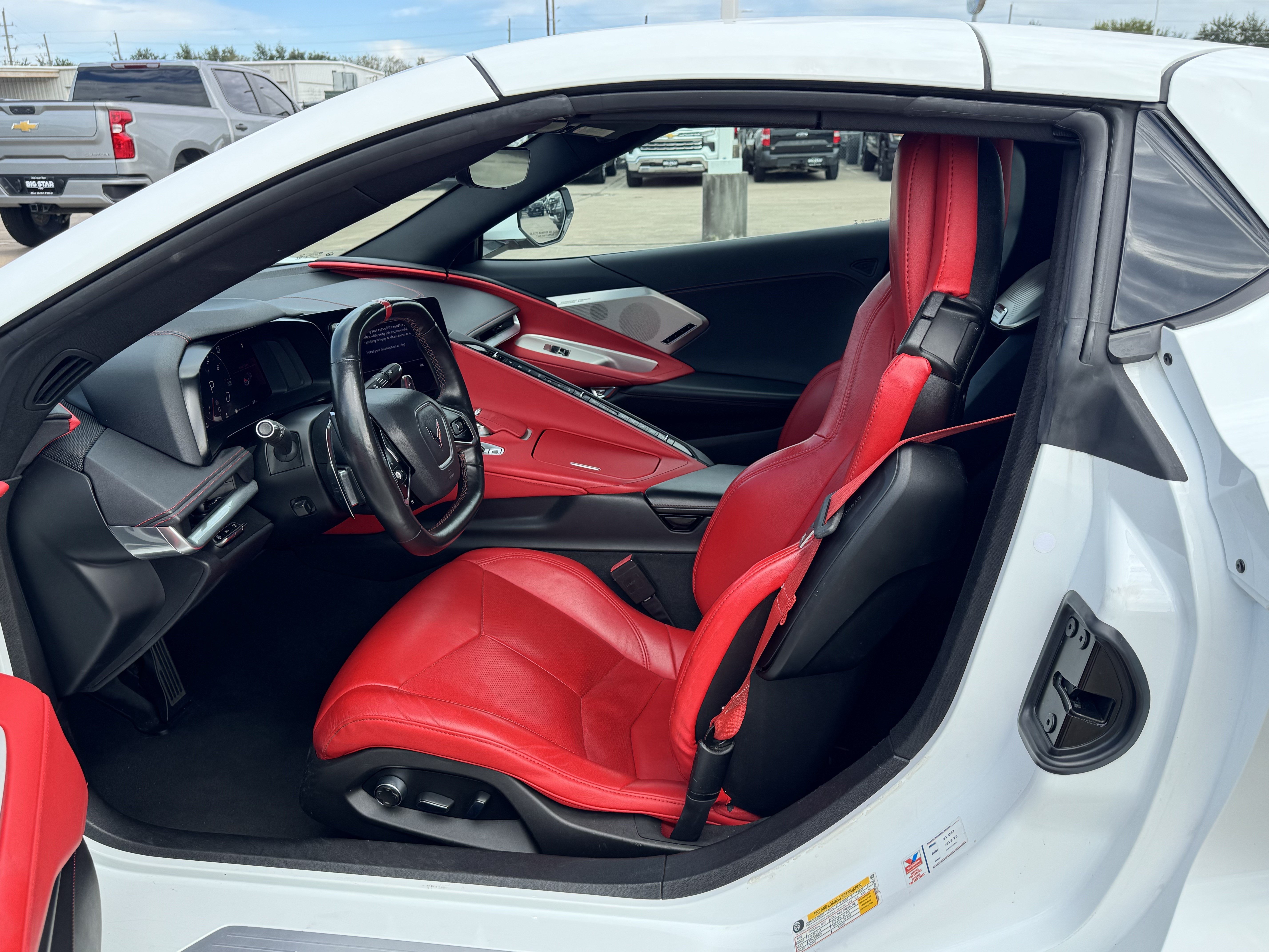 Used 2021 Chevrolet Corvette Stingray Preferred Conv w/ Z51 Performance Package RWD image 18