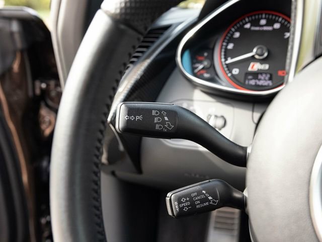 Used 2015 Audi R8 V10 image 41