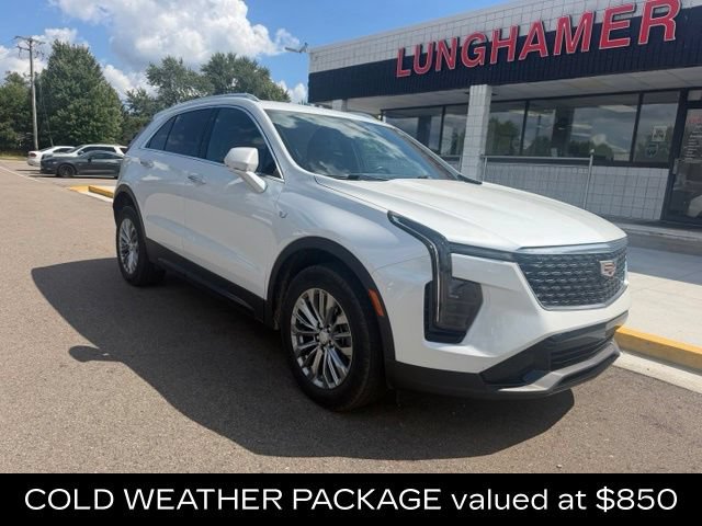 Used 2024 Cadillac XT4 Premium Luxury AWD/4WD image 4