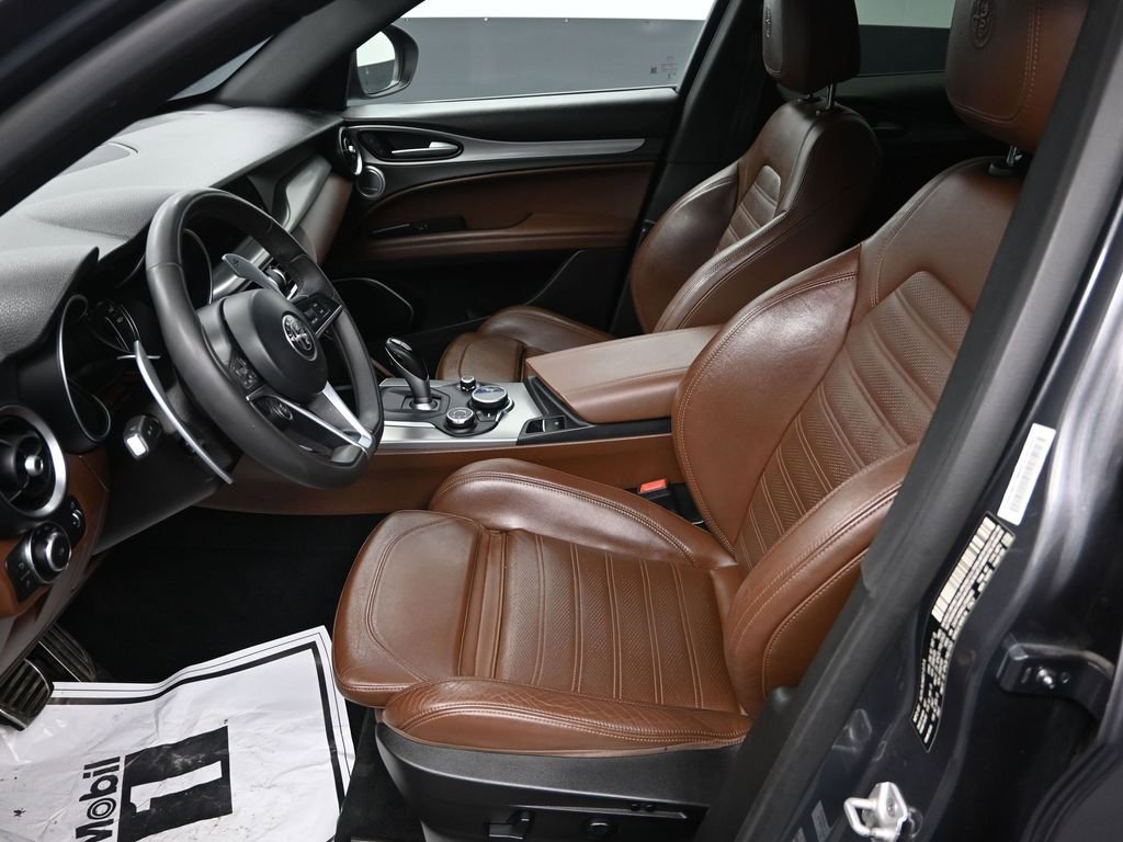 Used 2018 Alfa Romeo Stelvio Ti Sport image 15